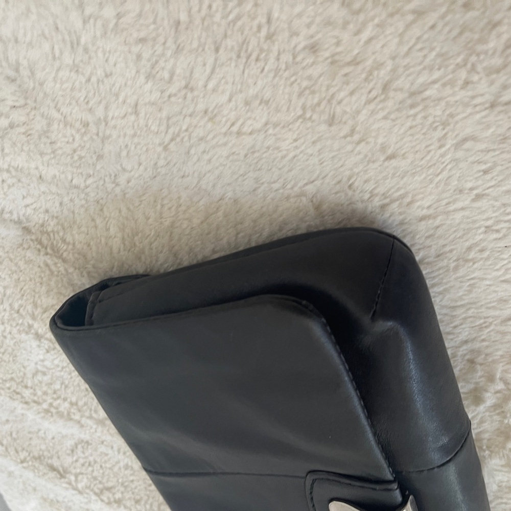 Coach leather clutch / Wristlet EUC - Picture 6 of 11